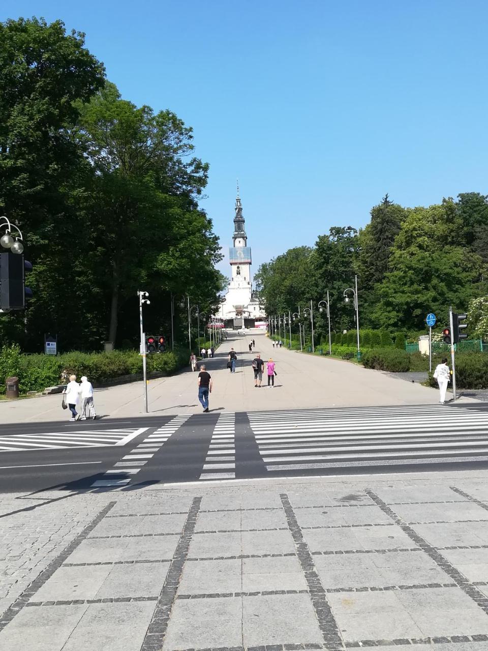 Apartament Pod Jasna Gora Częstochowa Buitenkant foto